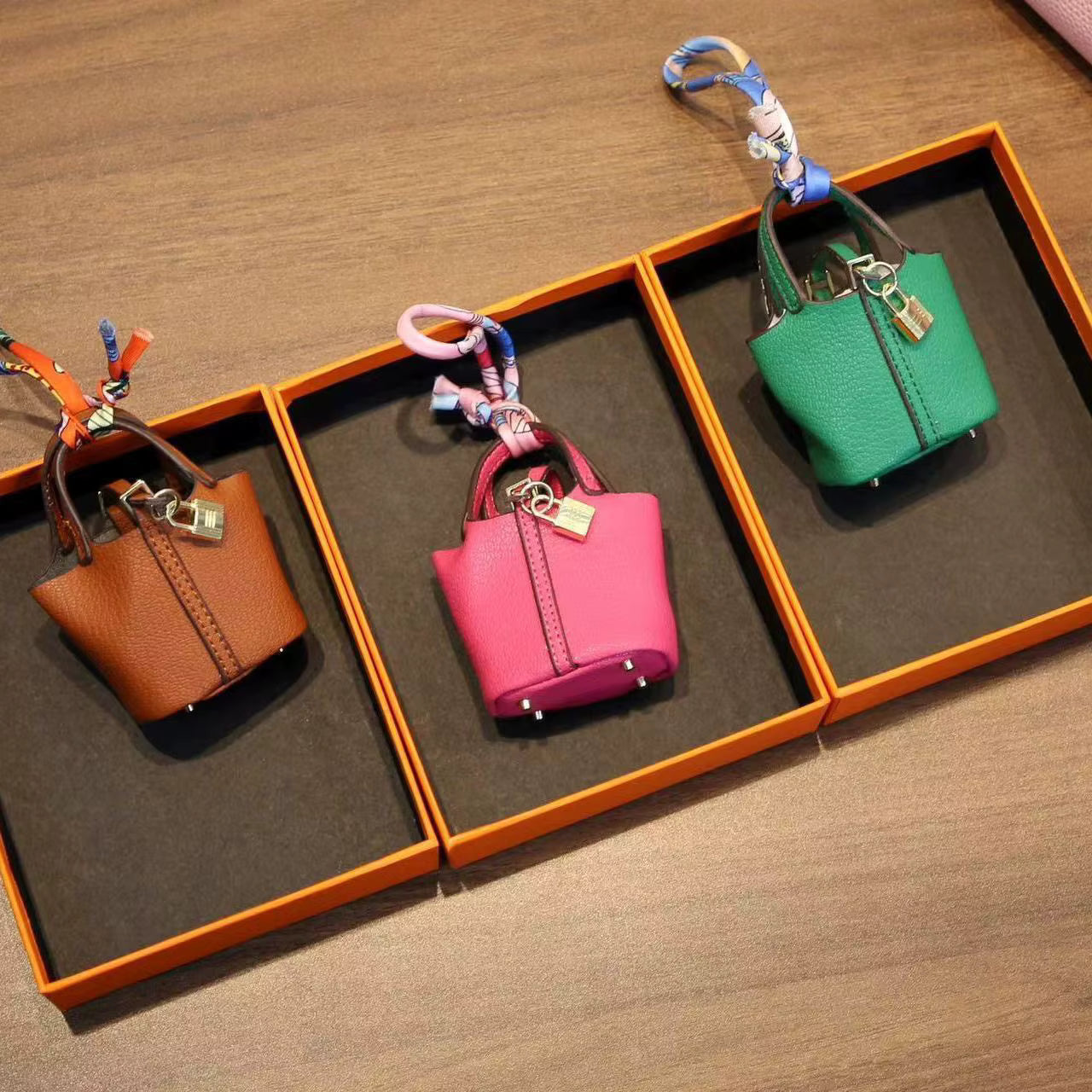 Mini Charm Bag - by Miniatures 2