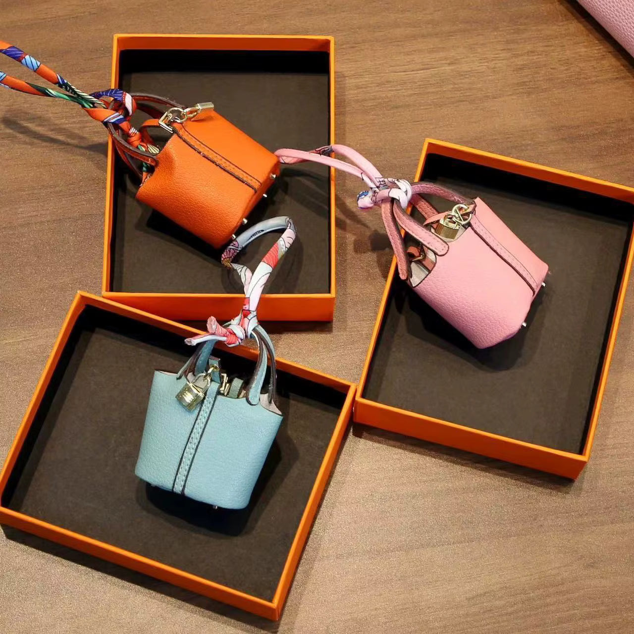 Mini Charm Bag - by Miniatures 2